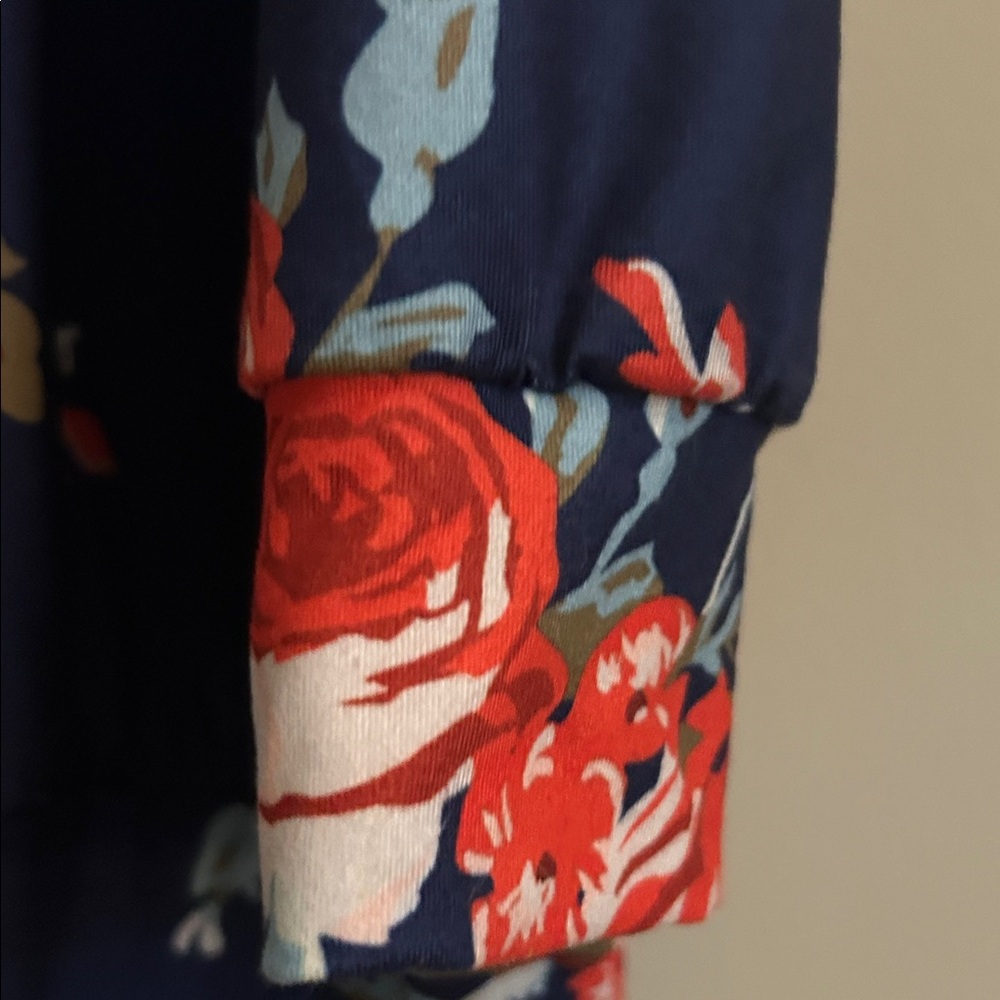 Women’s Floral Open-Front Cardigan - Picture 5 of 5